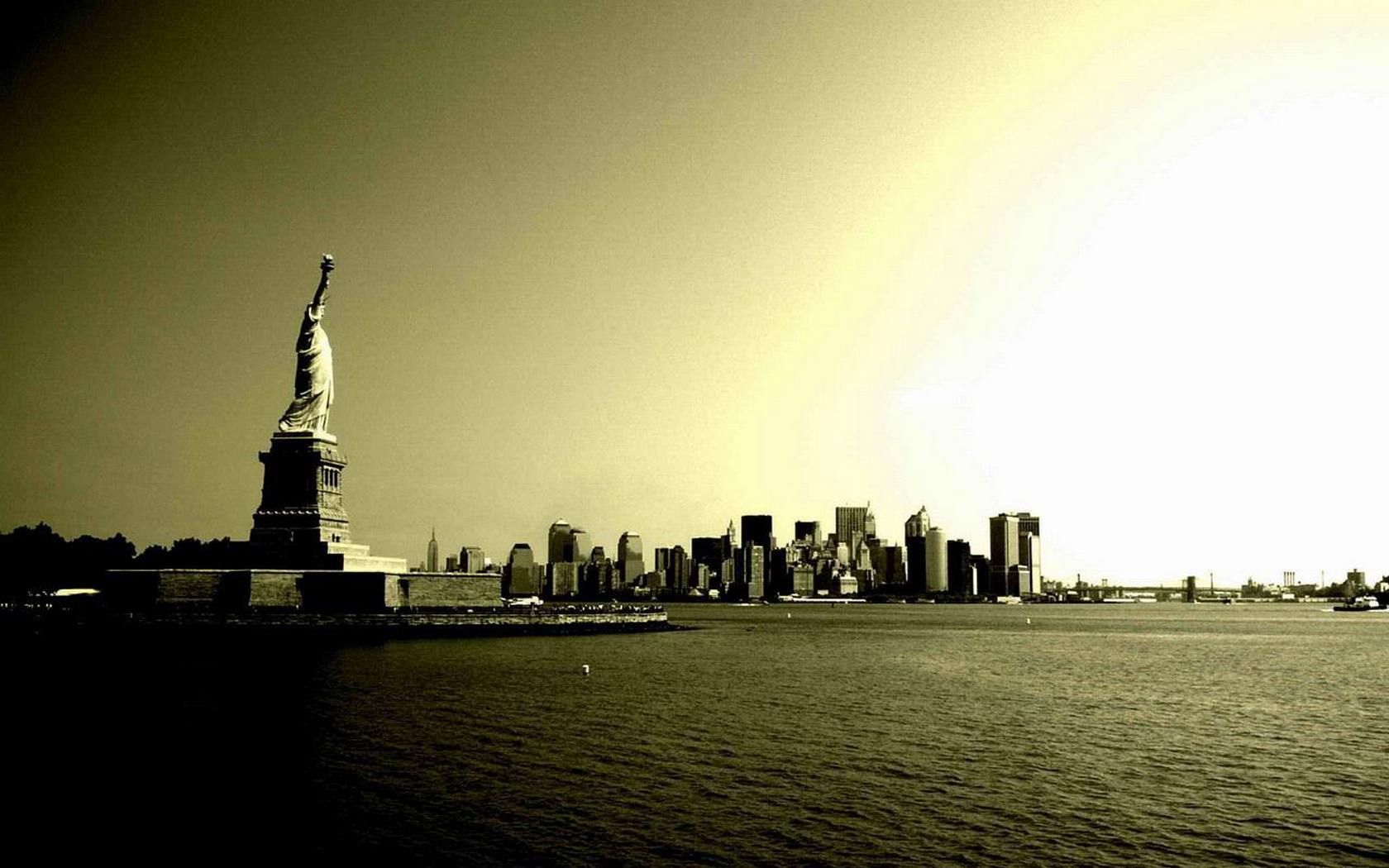 1680x1050 Statue of Liberty Wallpaper Widescreen