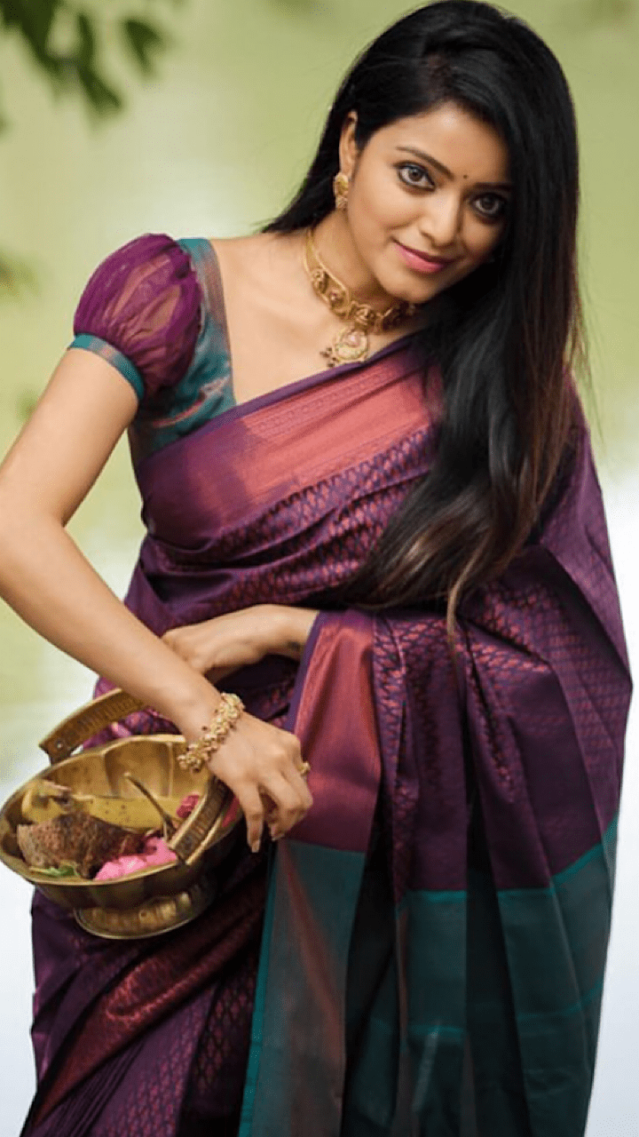 720x1280 In pics: TV actress Janani's beautiful picture in sarees​. Times of India