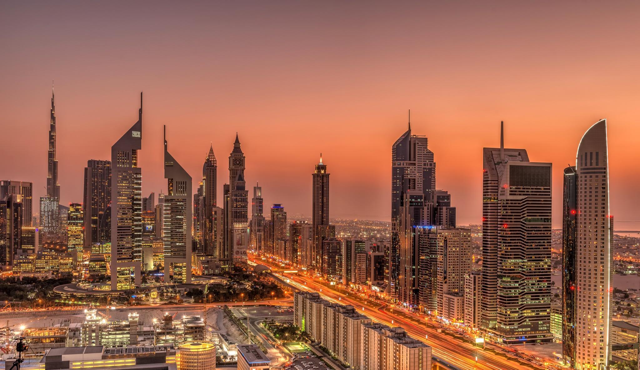 2048x1186 Dubai