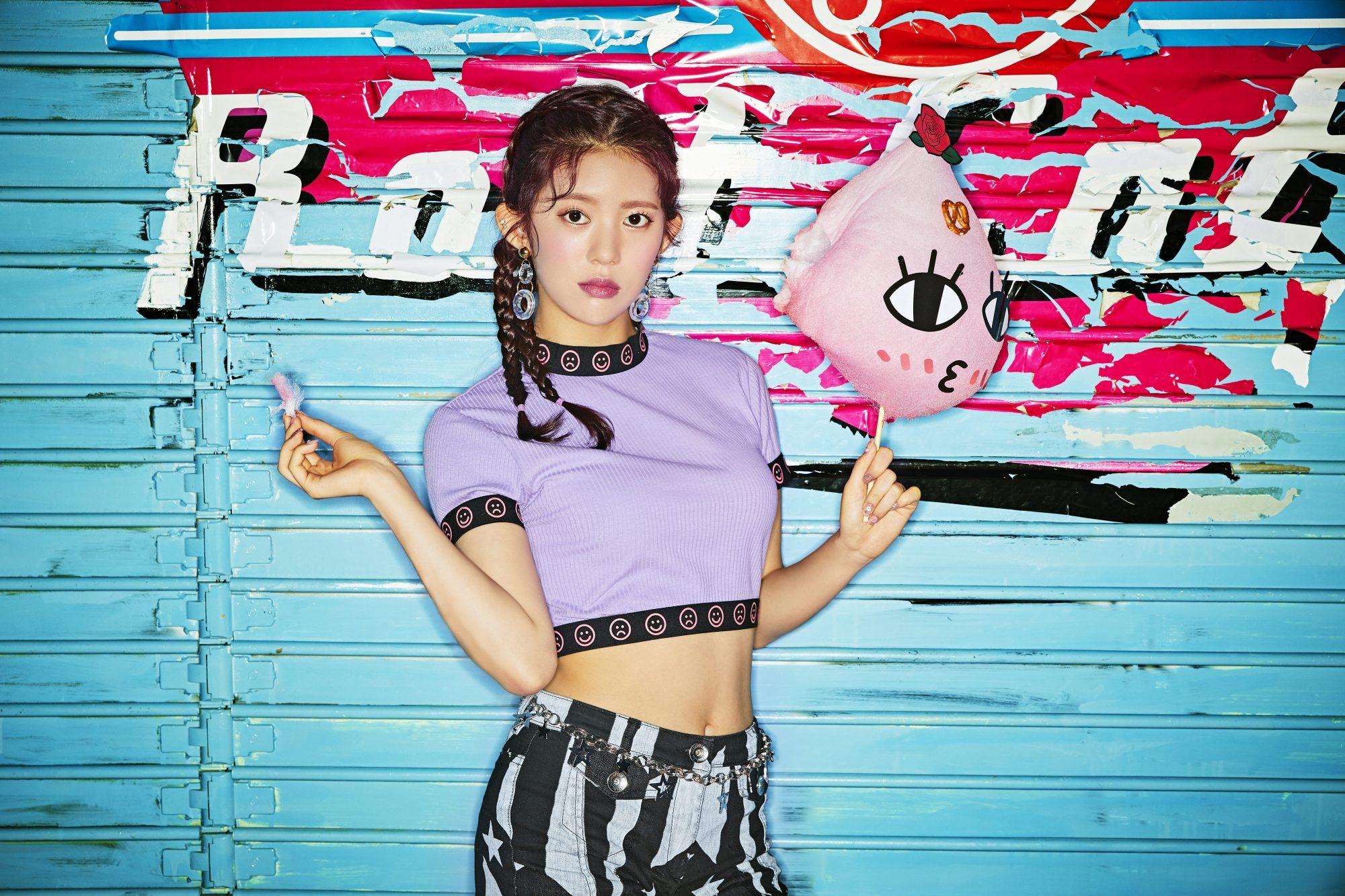 2000x1333 Momoland HD Wallpaper