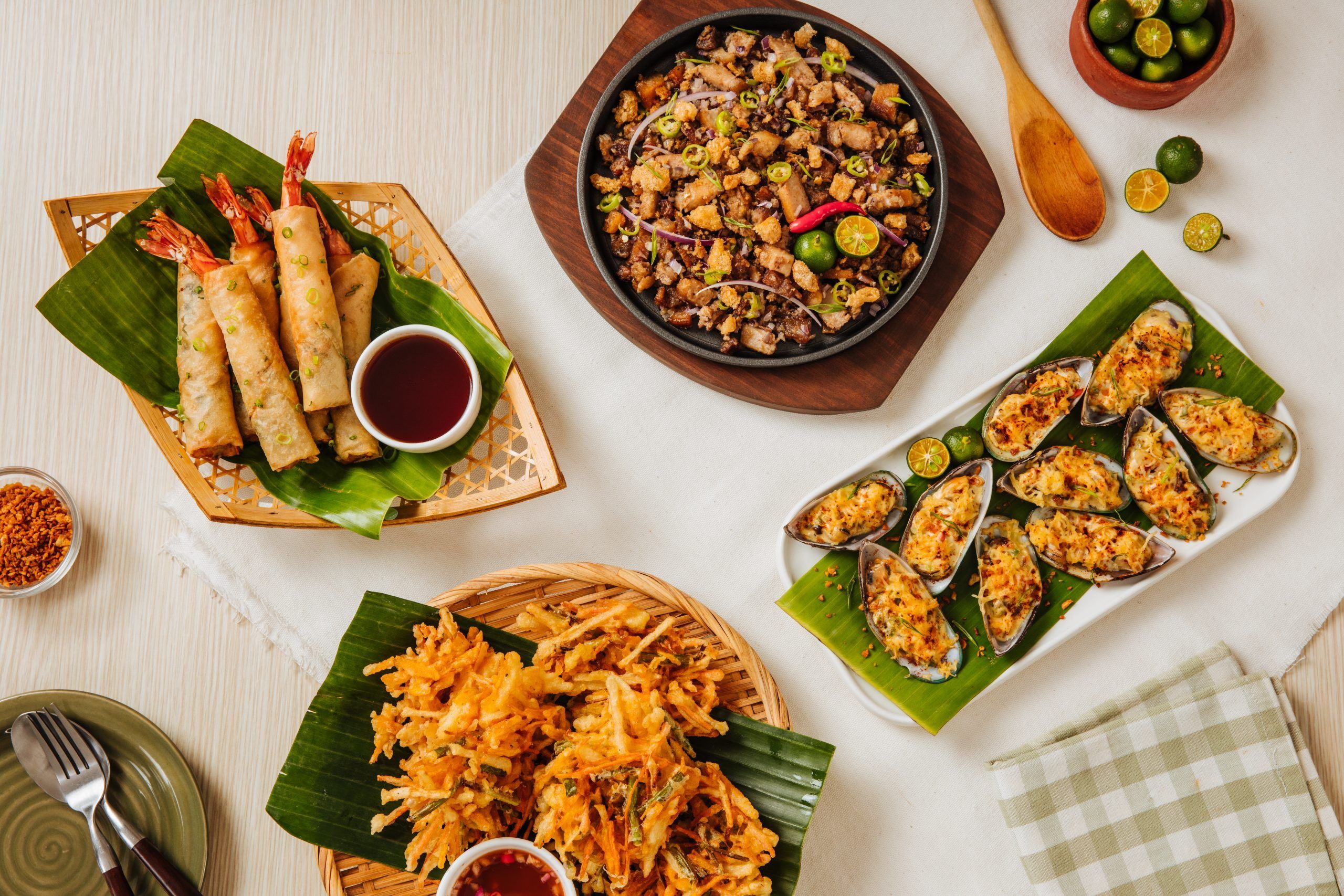 2560x1707 Pilipino Restaurant & Bakery