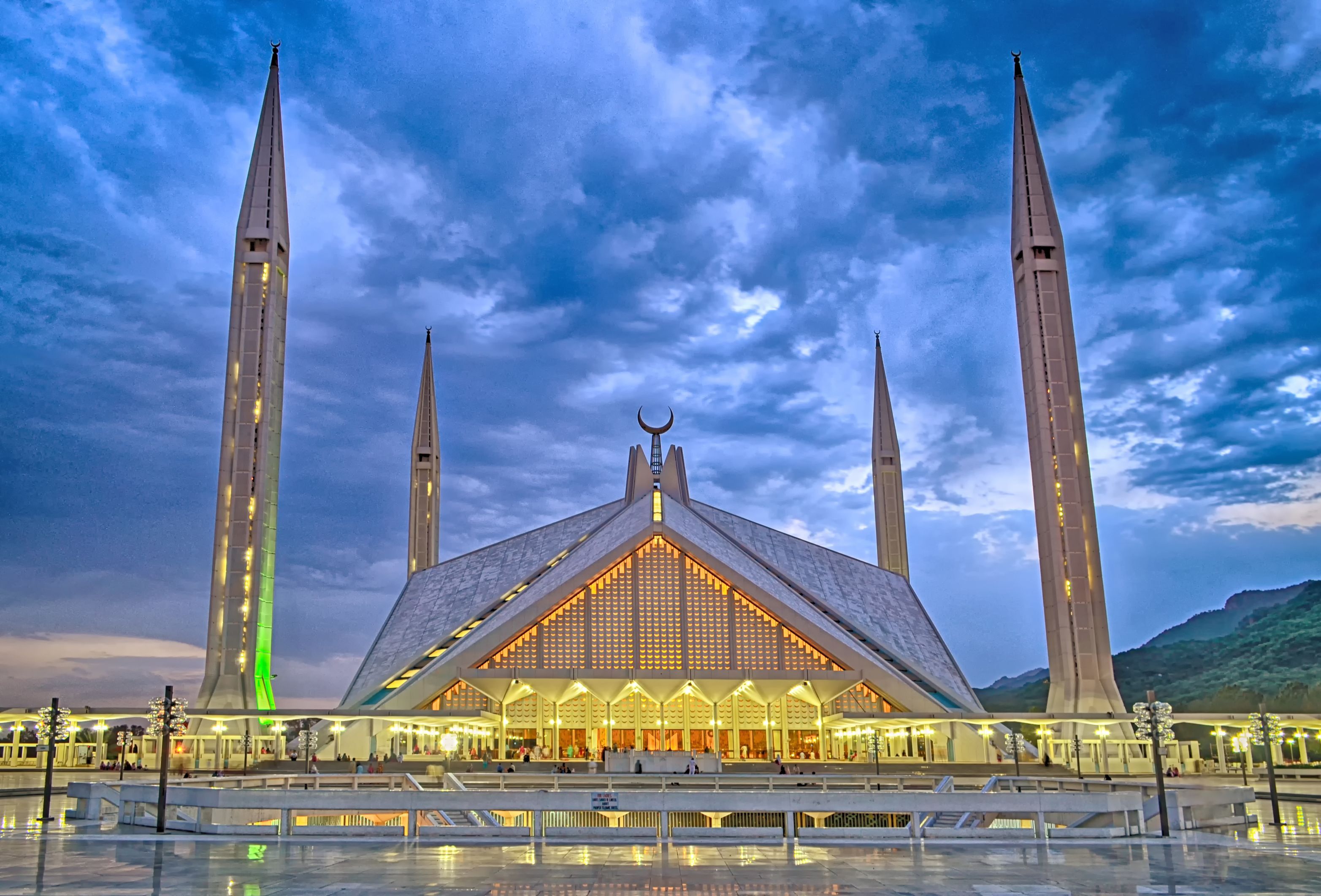 3130x2122 Faisal Mosque