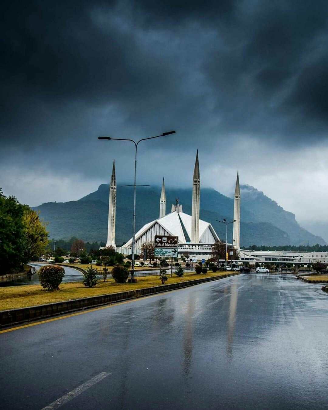 1080x1350 Faisal Mosque Wallpaper