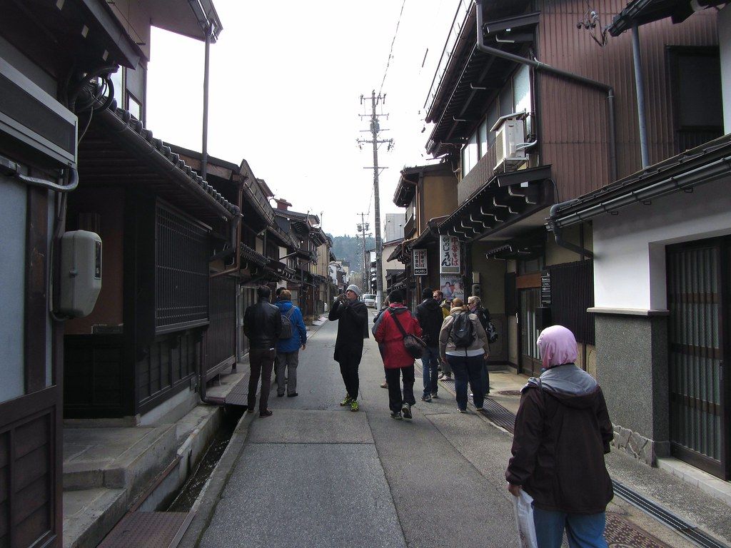 1024x768 Historic Streets Takayama IMG_1465 adj. Most of our party w