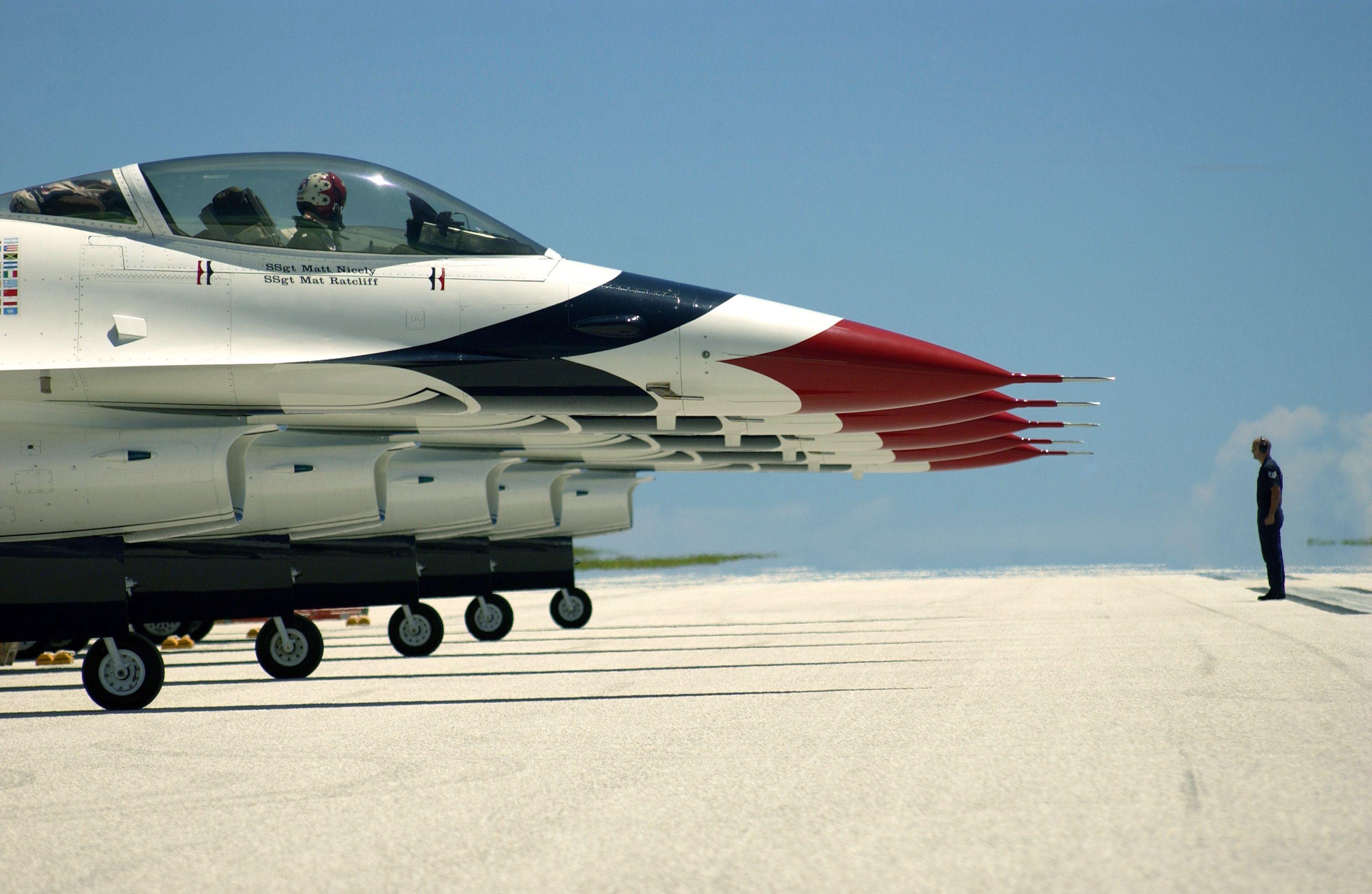 3008x1960 United States Air Force Thunderbirds Wallpaper and Background