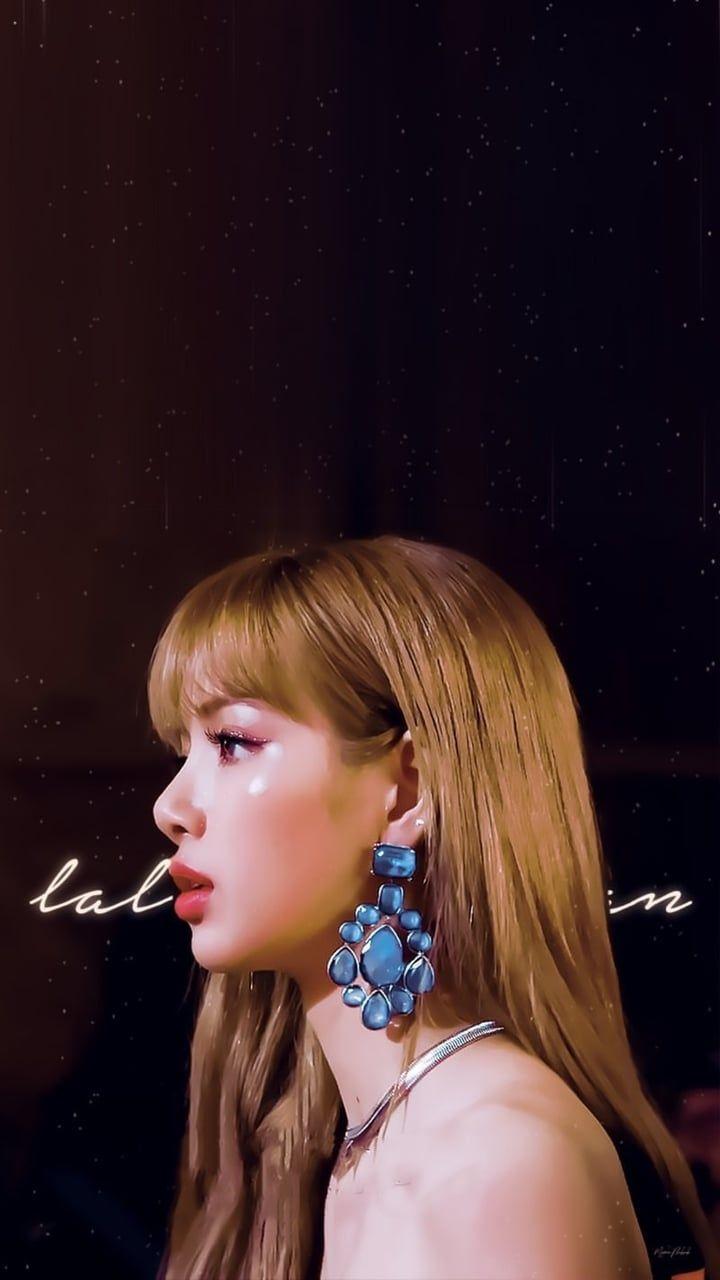 Lisa Blackpink Wallpapers Top Free Lisa Blackpink Backgrounds Wallpaperaccess