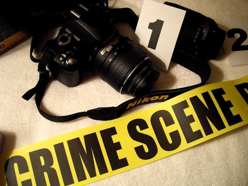 1024x768 crime scene do not cross. 今日はちょっとしたいきさつで、家に小道具があれこれだし。
