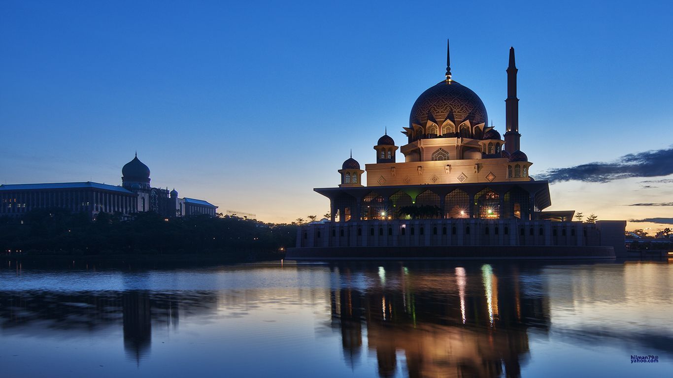 1366x768 Hilman Ali Photoblog: Free Wallpaper (Putra Mosque)