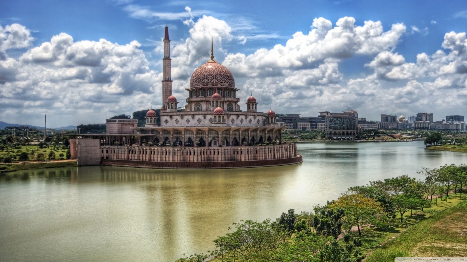 1600x900 Mosque In Kuala Lumpur Ultra HD Desktop Background Wallpaper for 4K UHD TV : Multi Display, Dual Monitor : Tablet