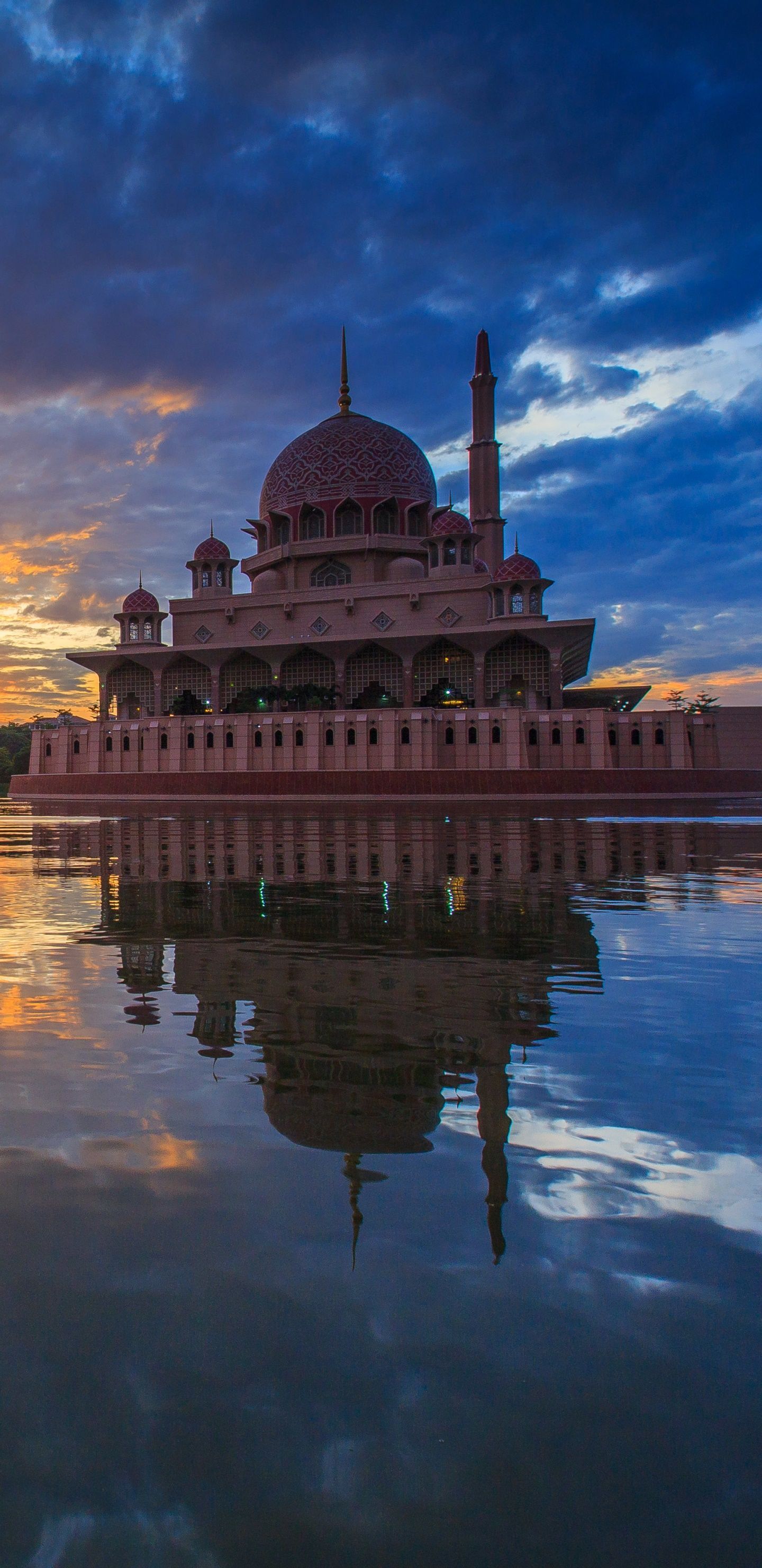 1440x2960 Wallpaper / Religious Putra Mosque, Reflection, Building, Mosque, Malaysia, Putrajaya, 1440x2960 Phone Wallpaper