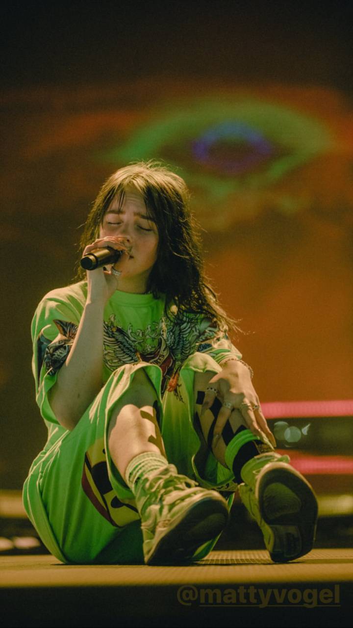 720x1280 Billie Eilish Concert iPhone Wallpaper