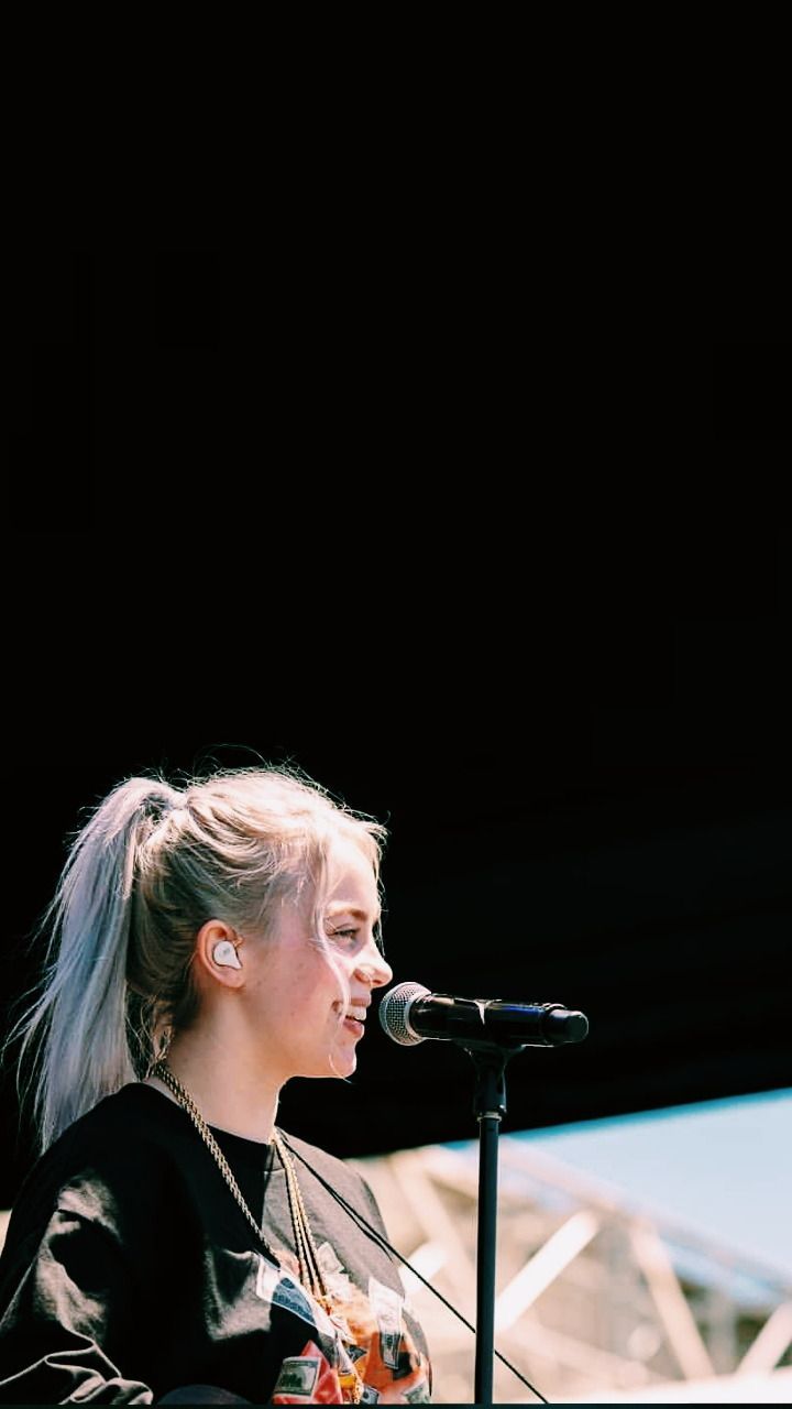 720x1280 Billie Eilish Concert iPhone Wallpaper