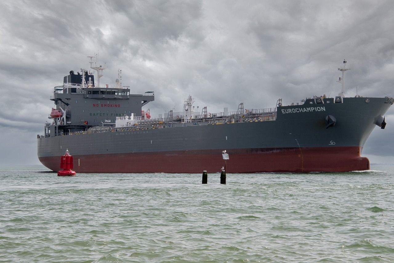 1280x853 Cargo Ship Sea Vessel Water