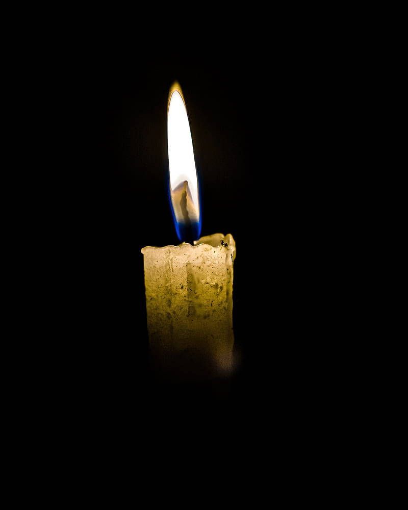 800x1000 Download Lit Old Candle Condolence Wallpaper