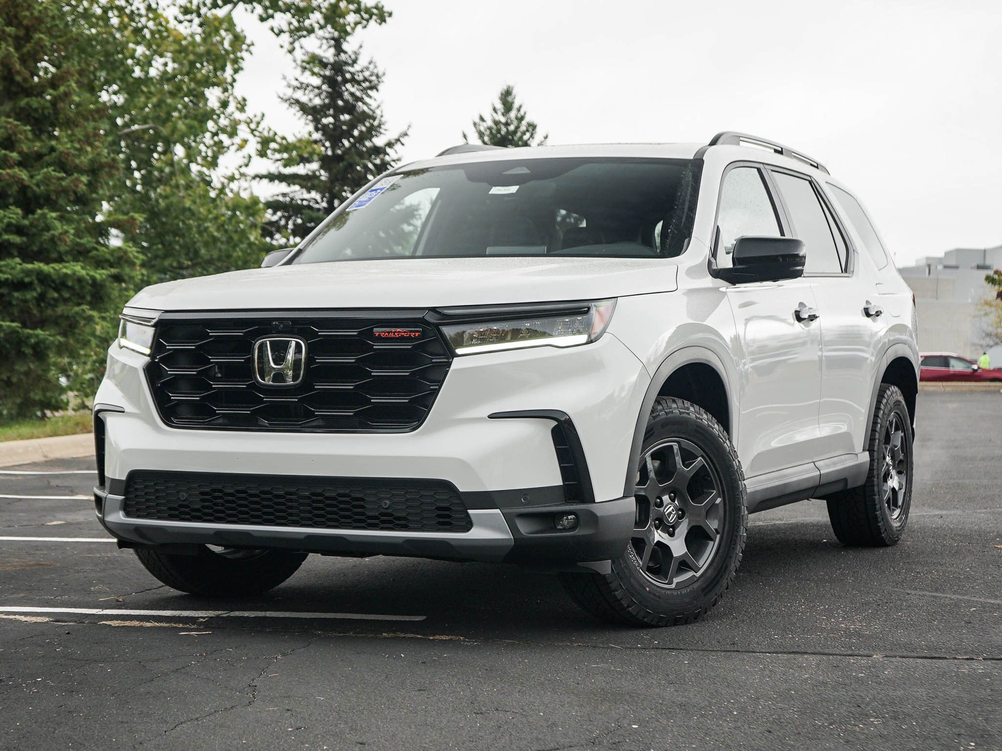 2048x1536 New 2024 Honda Pilot TrailSport SUV in Burnsville BL237N. Walser Automotive Group