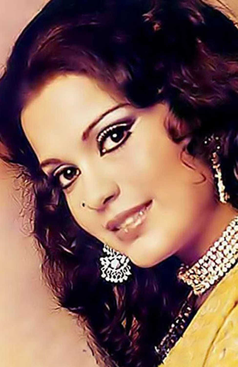 975x1500 Zeenat Aman photo and image