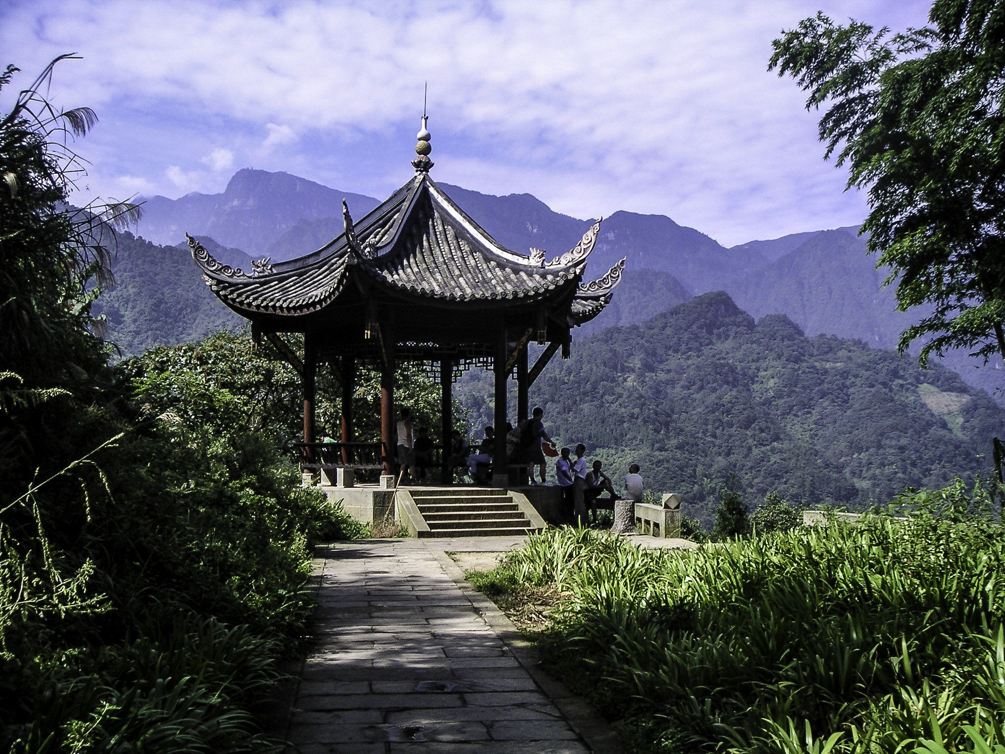 2048x1536 Guangfu pavilion, with summit visible in background in Mount Emei, Sichuan, China image Domain photo