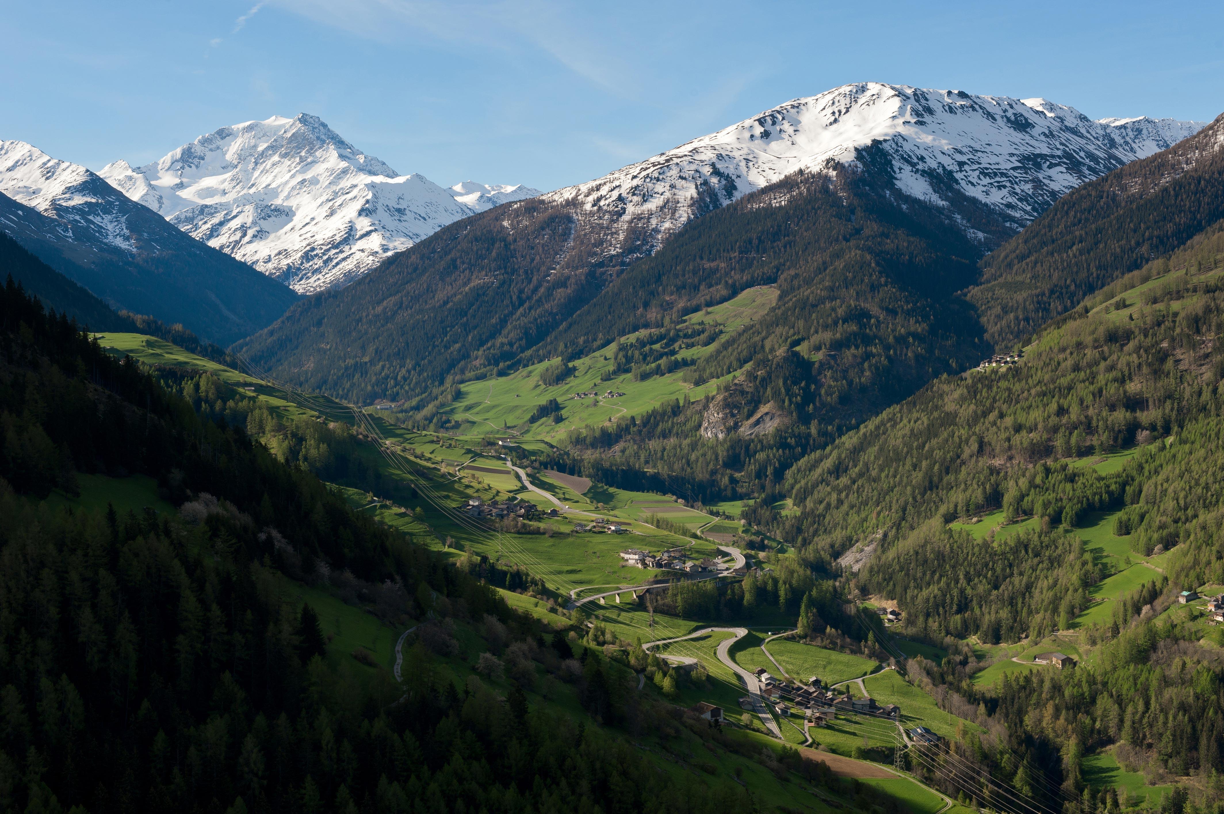 4256x2832 Swiss Alps