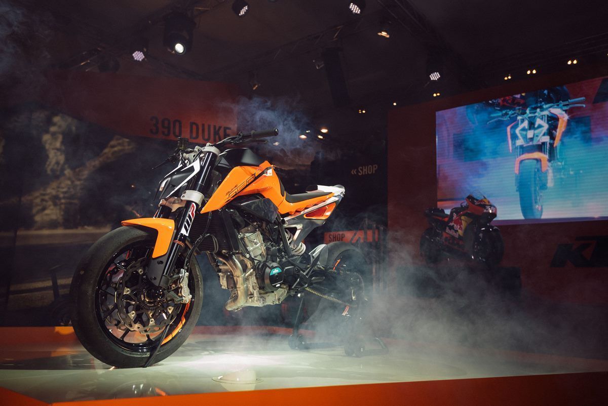 1200x802 KTM
