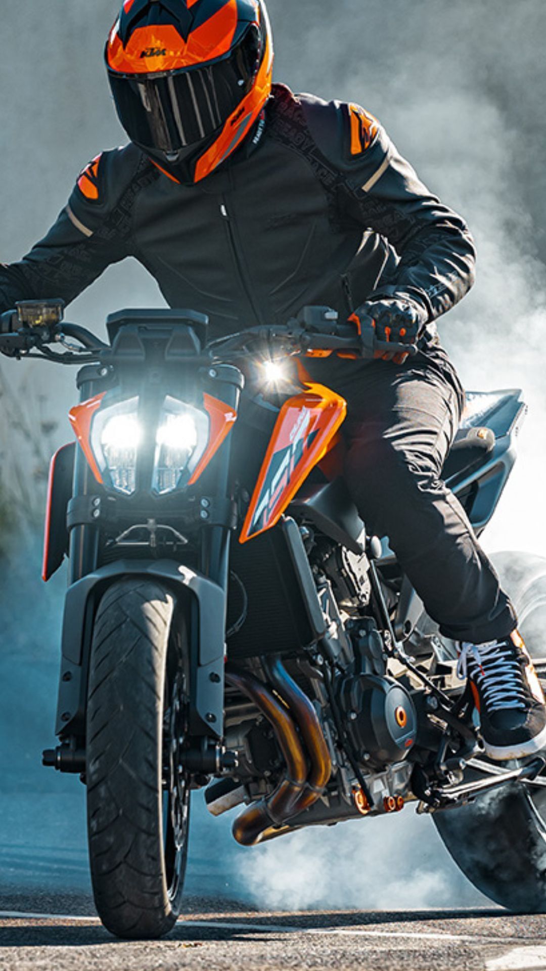 1080x1920 Revving Into The Future: KTM Unveils 2024 790 Duke With Cutting Edge Features