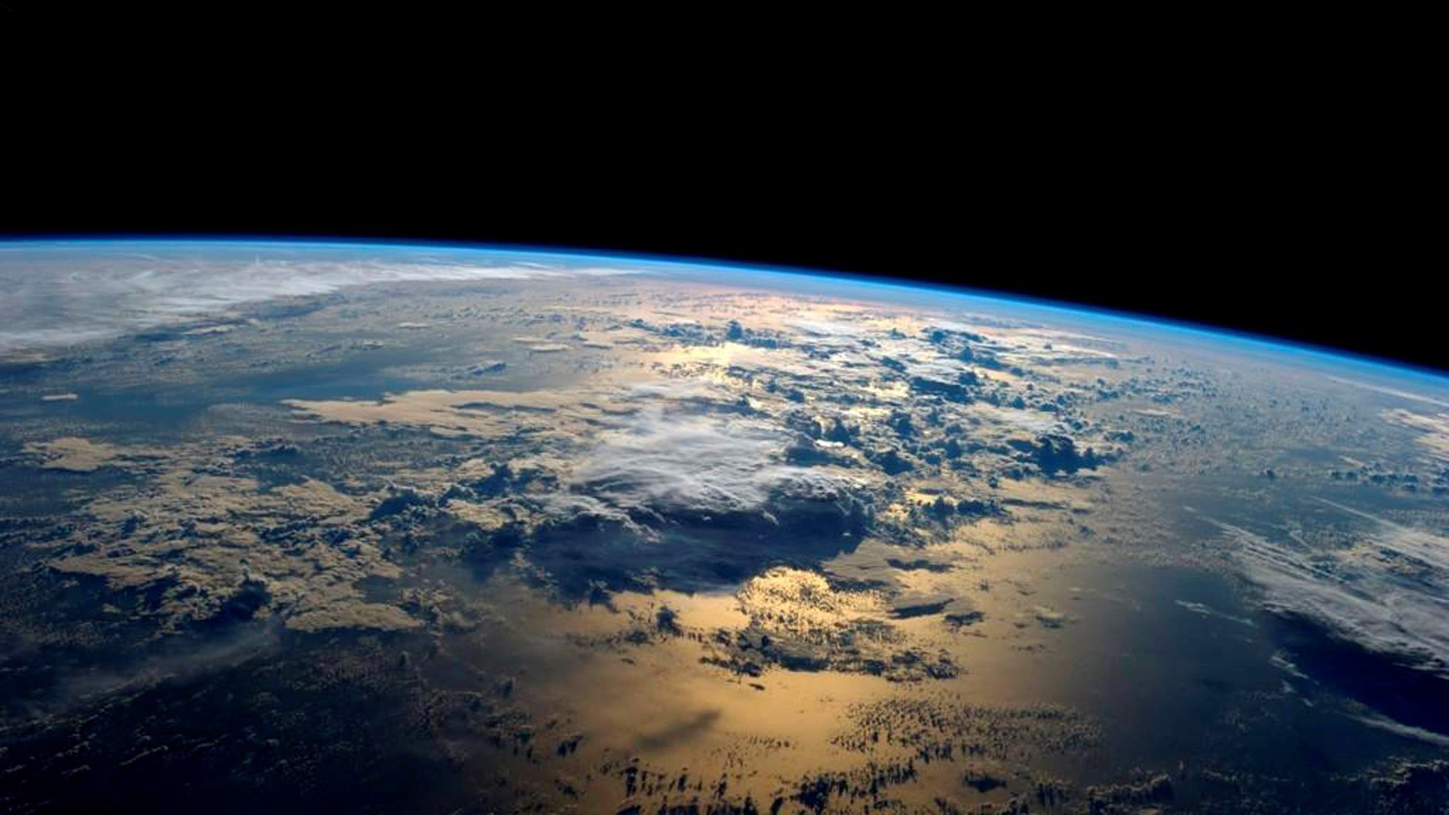 2048x1152 Earth Surface Wallpaper