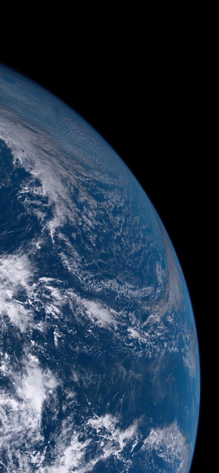 700x1514 Earth. iPhone wallpaper earth, Wallpaper space, Google pixel wallpaper