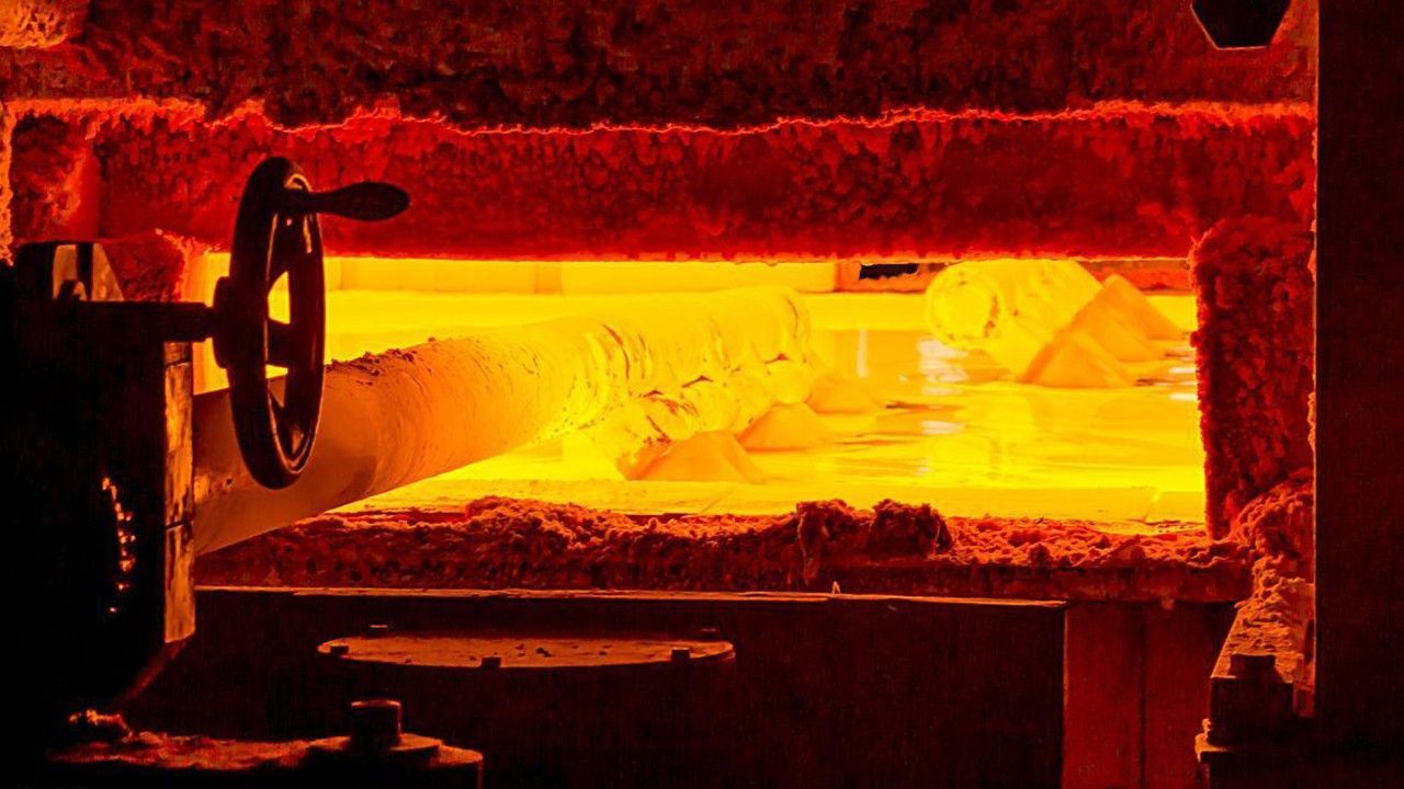 1280x720 The influence of water in the batch material on the furnace cannot be ignored