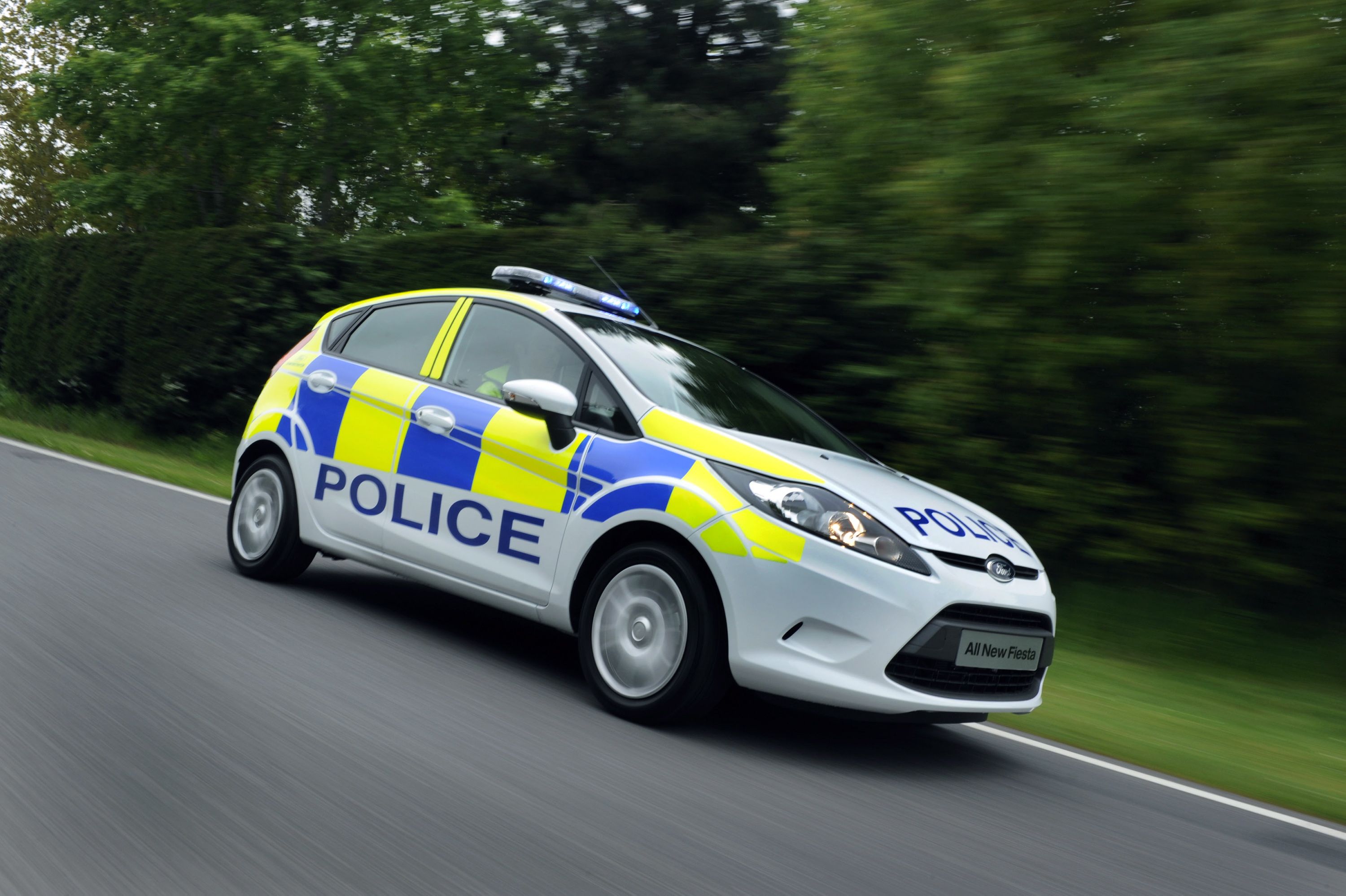 3000x1997 Vehicles Police HD Wallpaper
