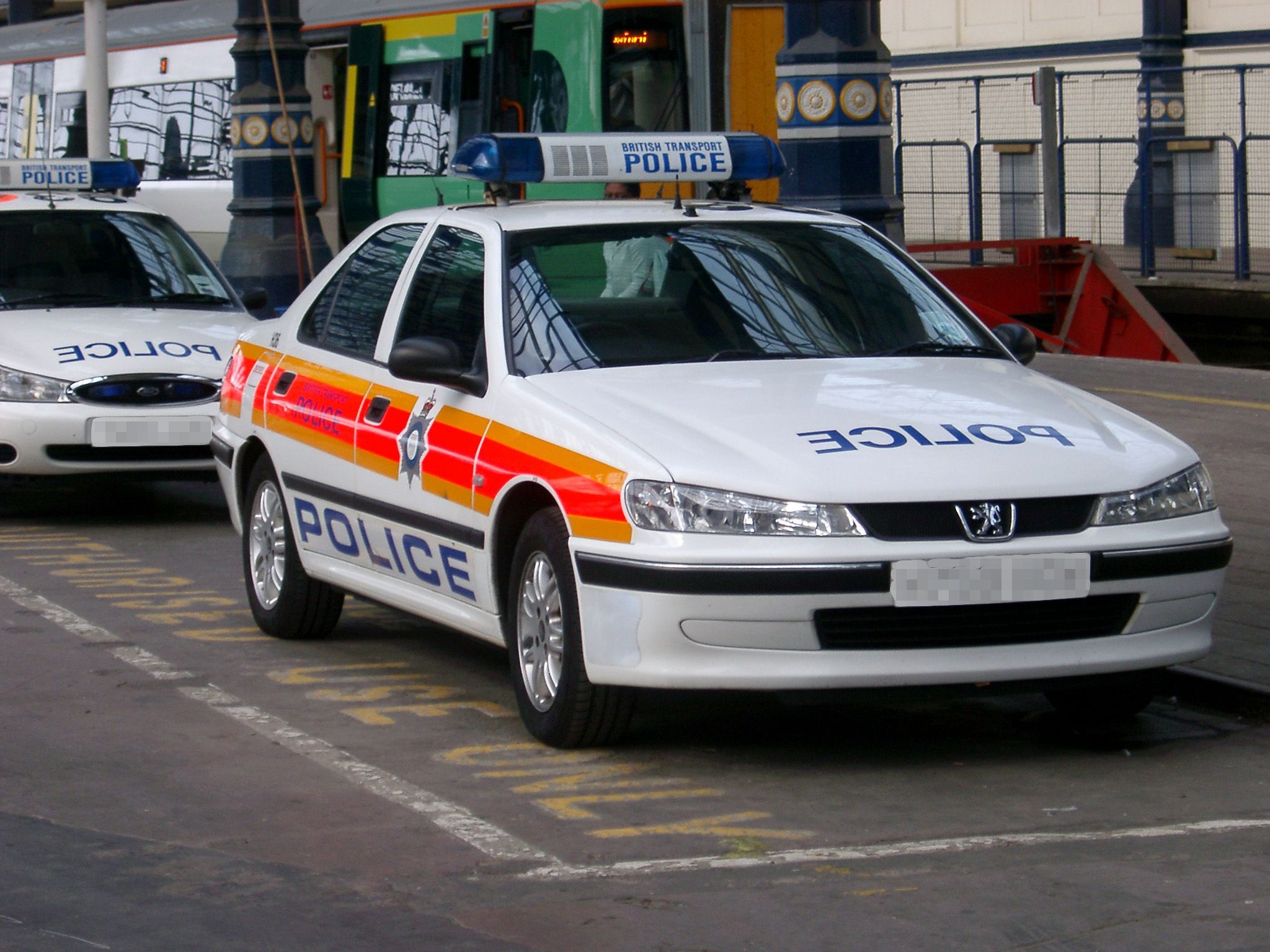 2048x1536 Vehicles Police HD Wallpaper