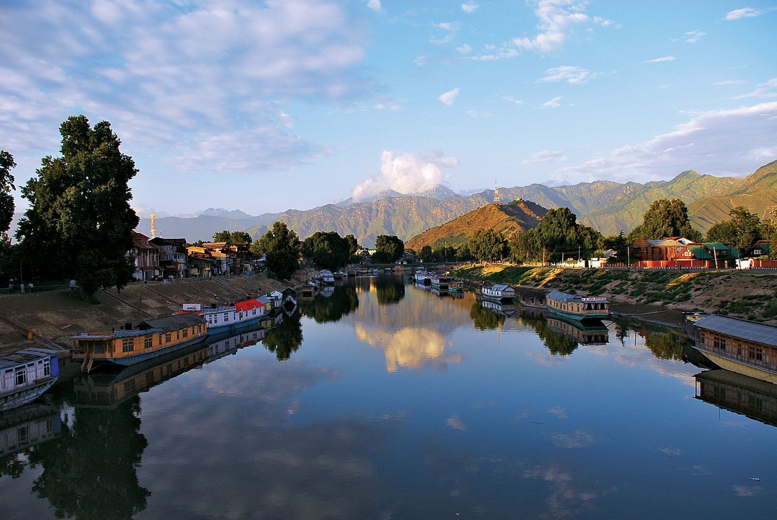 1600x1071 Jammu and Kashmir. History, Capital, Map, Population, & Government
