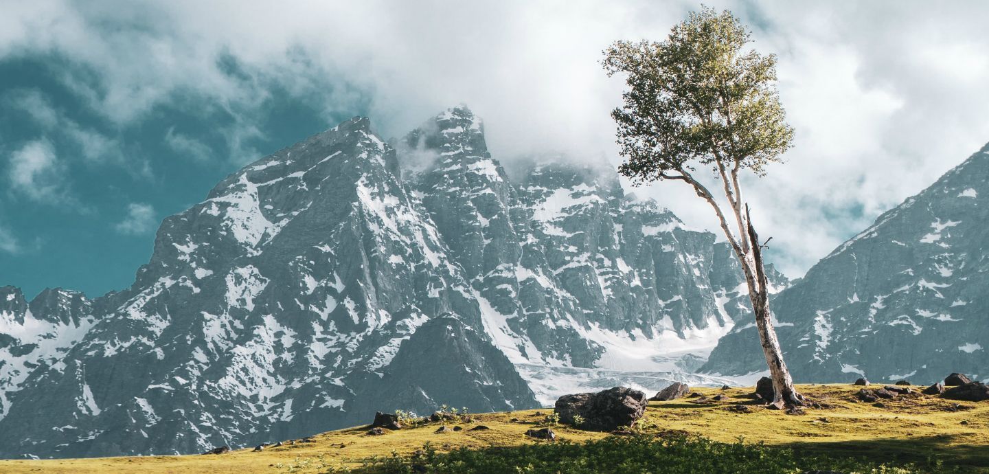 1440x690 Writing About the Beauty and Violence of Kashmir