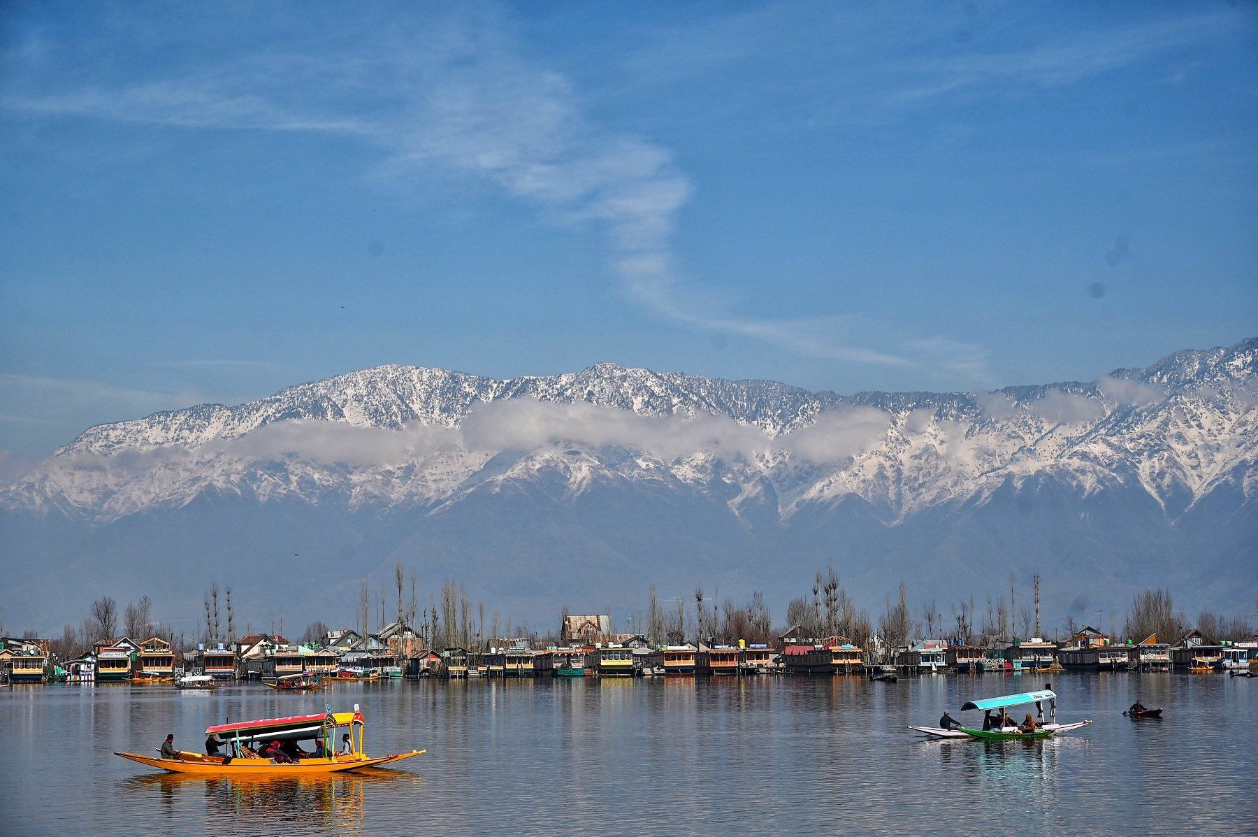 1800x1197 JAMMU LINKS NEWS on X: SRINAGAR: Amidst forecast for mainly dry weather, night temperature hovered below normal in Jammu and Kashmir on Wednesday. Read more at: / X