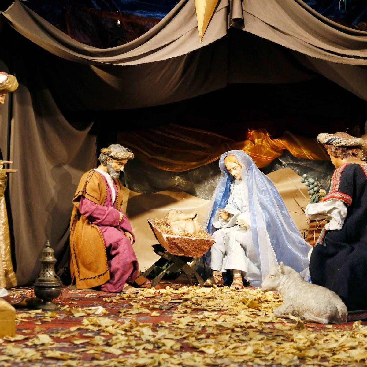 1200x1200 Download Three Wise Men Visiting Jesus Wallpaper