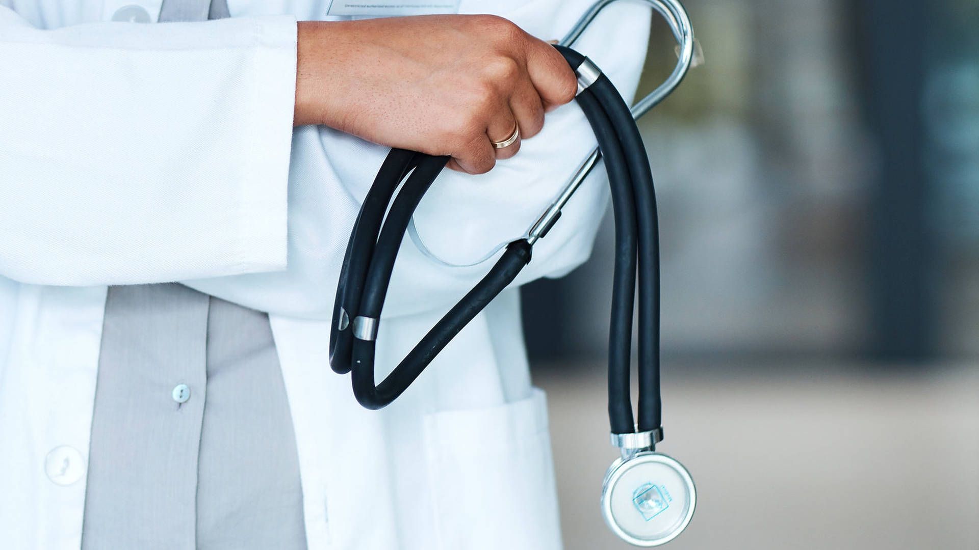 1920x1080 Download Doctor Crossing Arms Wallpaper