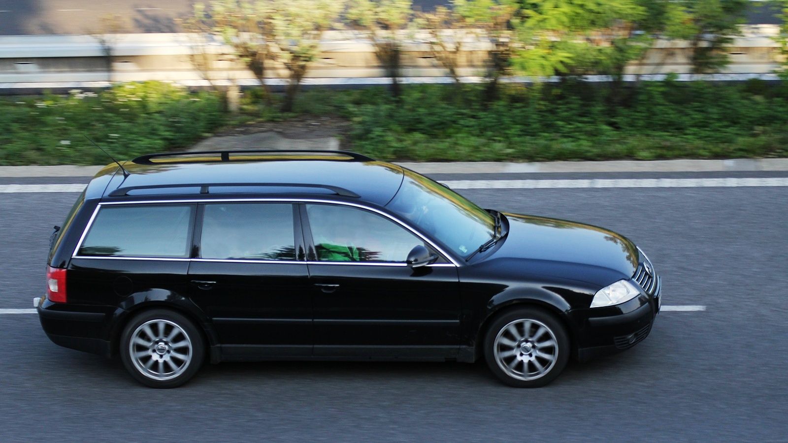 1600x900 Volkswagen Passat B5