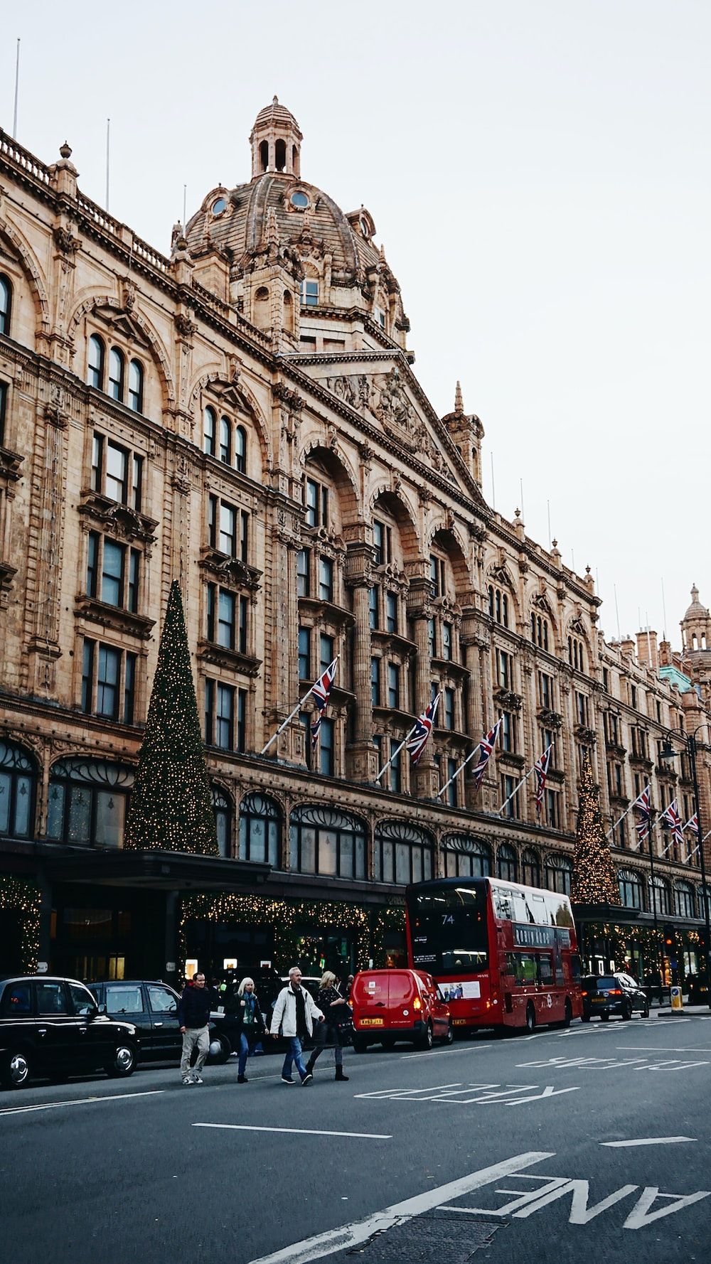 Harrods Wallpapers Top Free Harrods Backgrounds WallpaperAccess