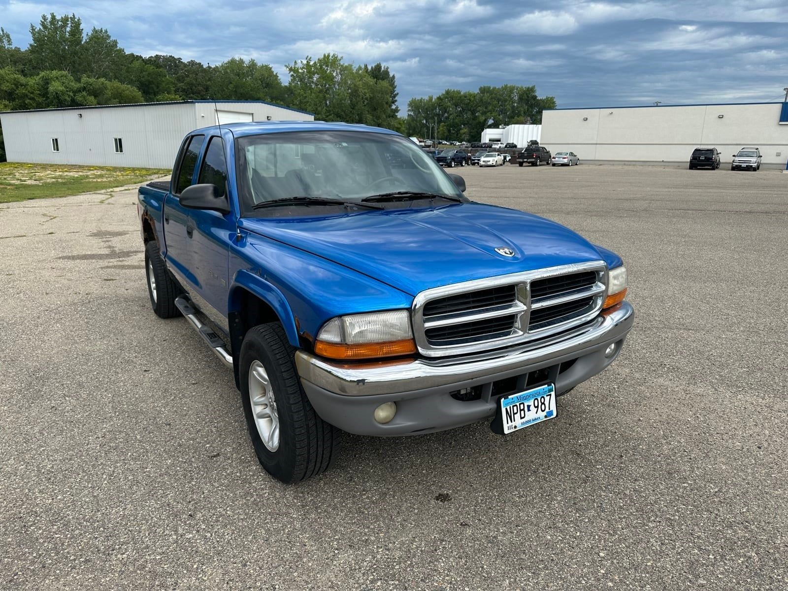 1600x1200 Dodge Dakota SLT Quad Cab 131 WB 4WD in Fergus Falls, MN. Fargo, ND Dodge Dakota. Minnesota Motor Company