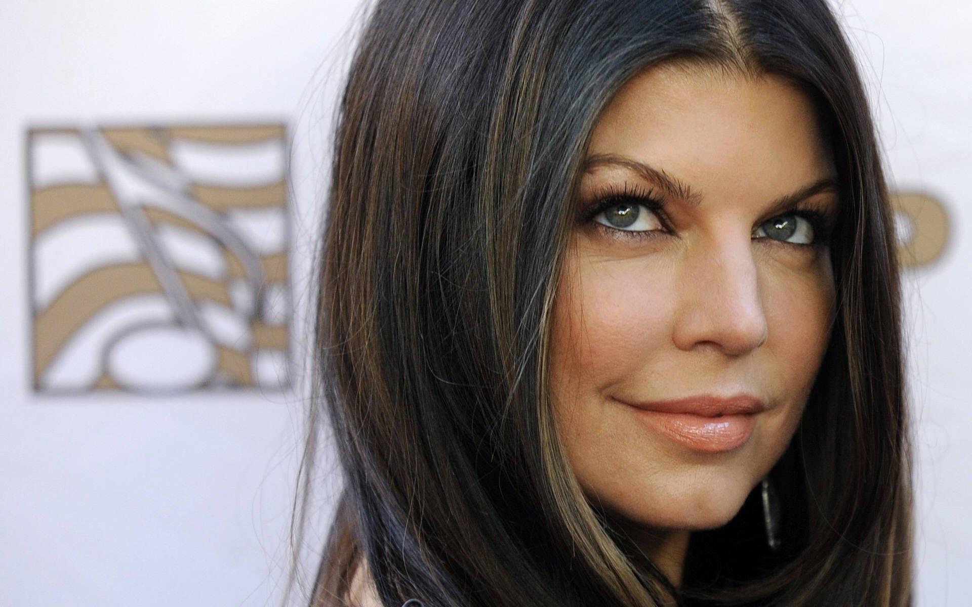 1920x1200 Fergie wallpaper 1920x1200 desktop background