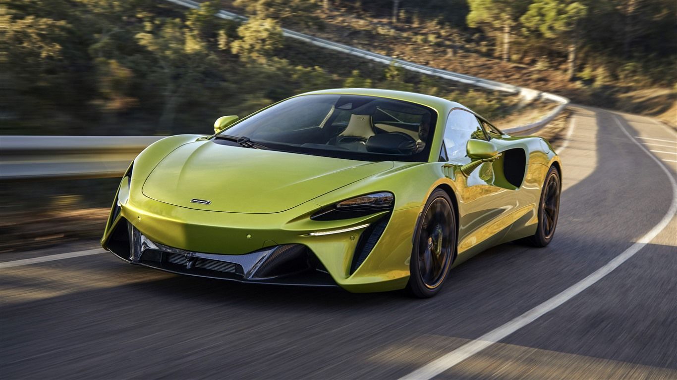 1366x768 Green Mclaren Artura