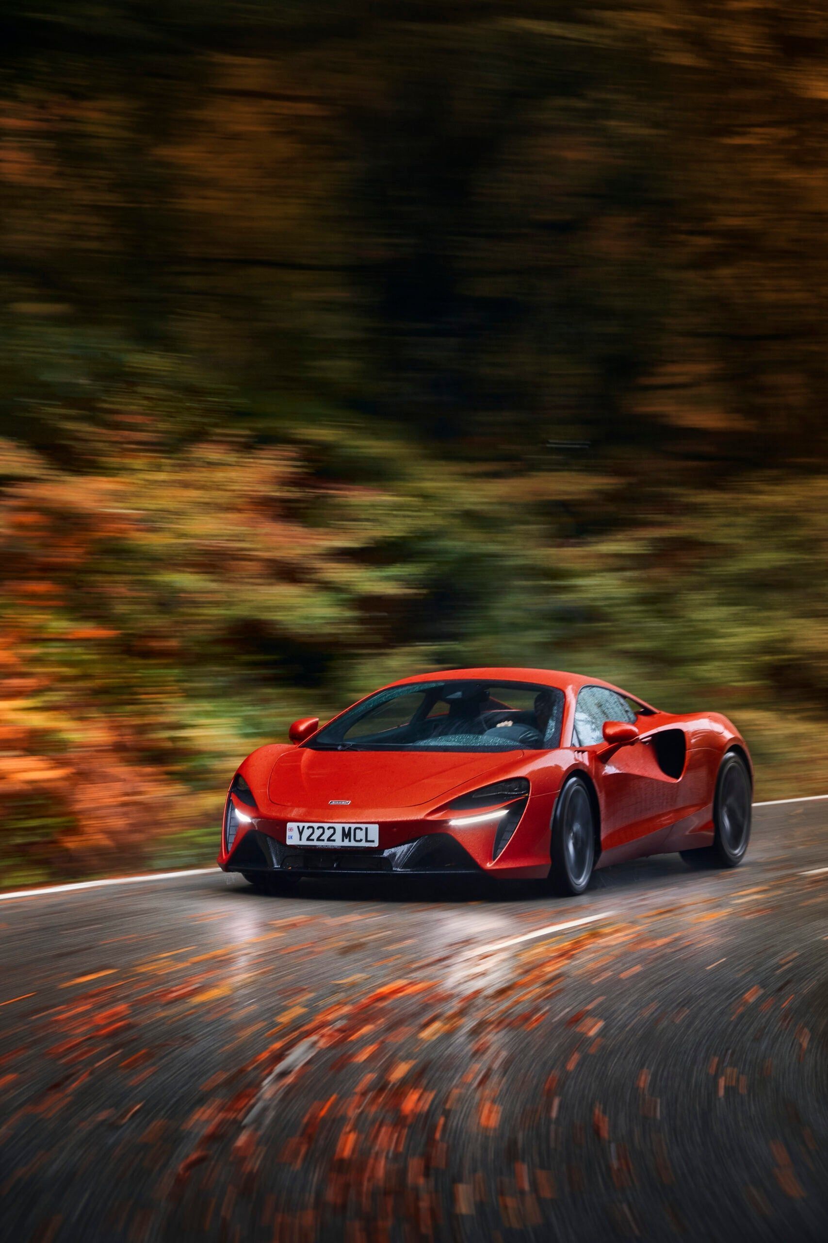 1707x2560 McLaren Artura Review: McLaren's First V6 Silences Any Non Believers