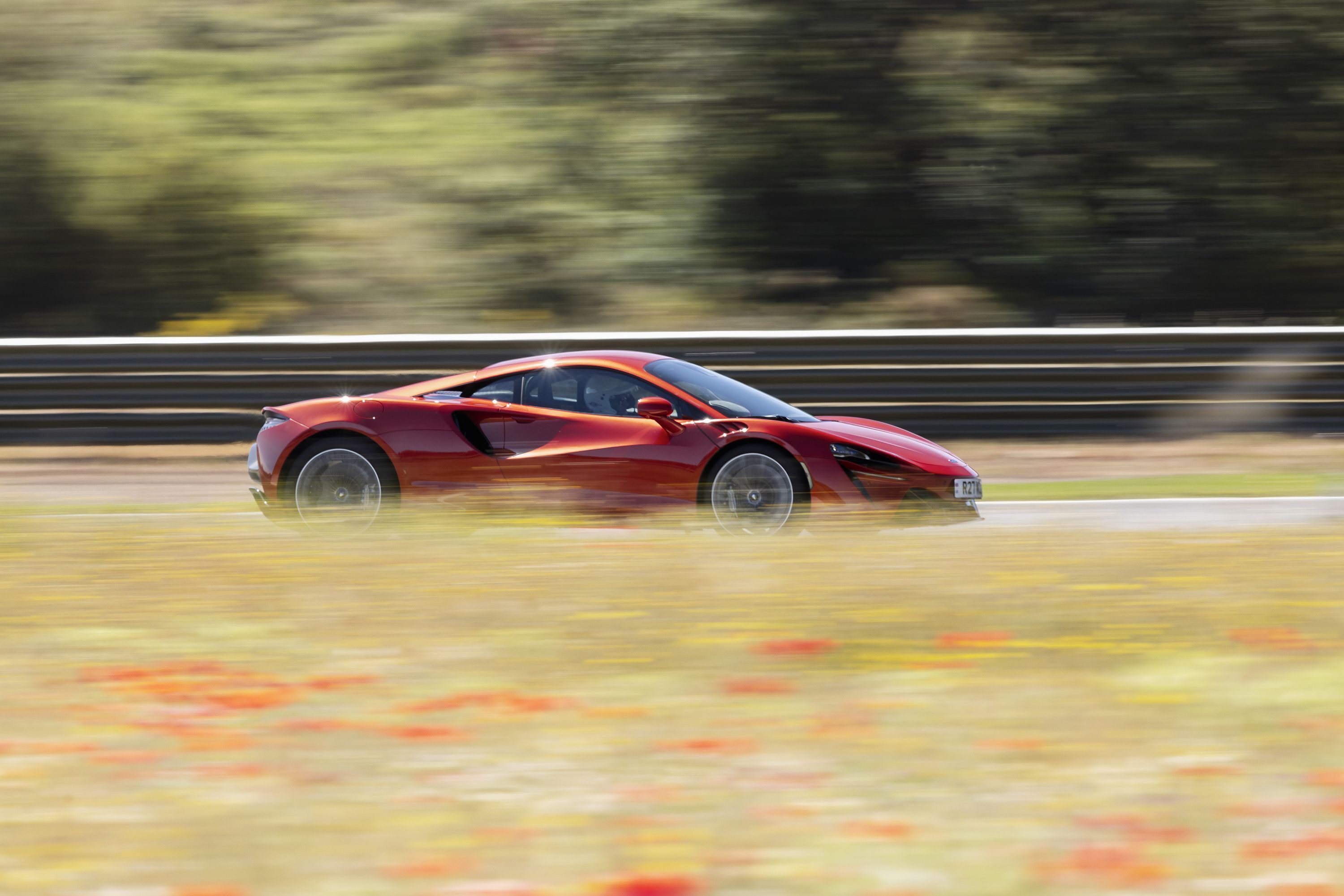 3000x2001 McLaren Artura Meets Spectacular Expectations