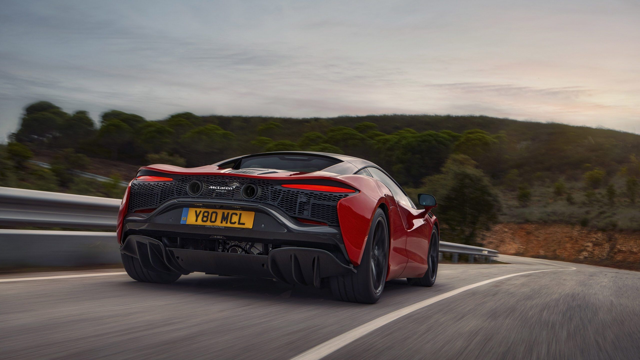 2560x1440 McLaren Artura Wallpaper