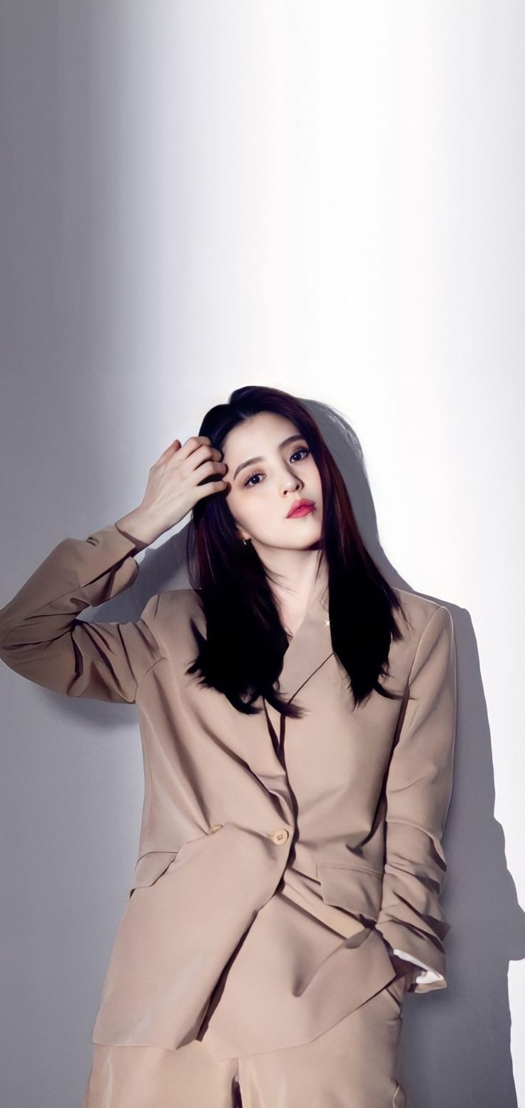 736x1553 HAN SO HEE WALLPAPER