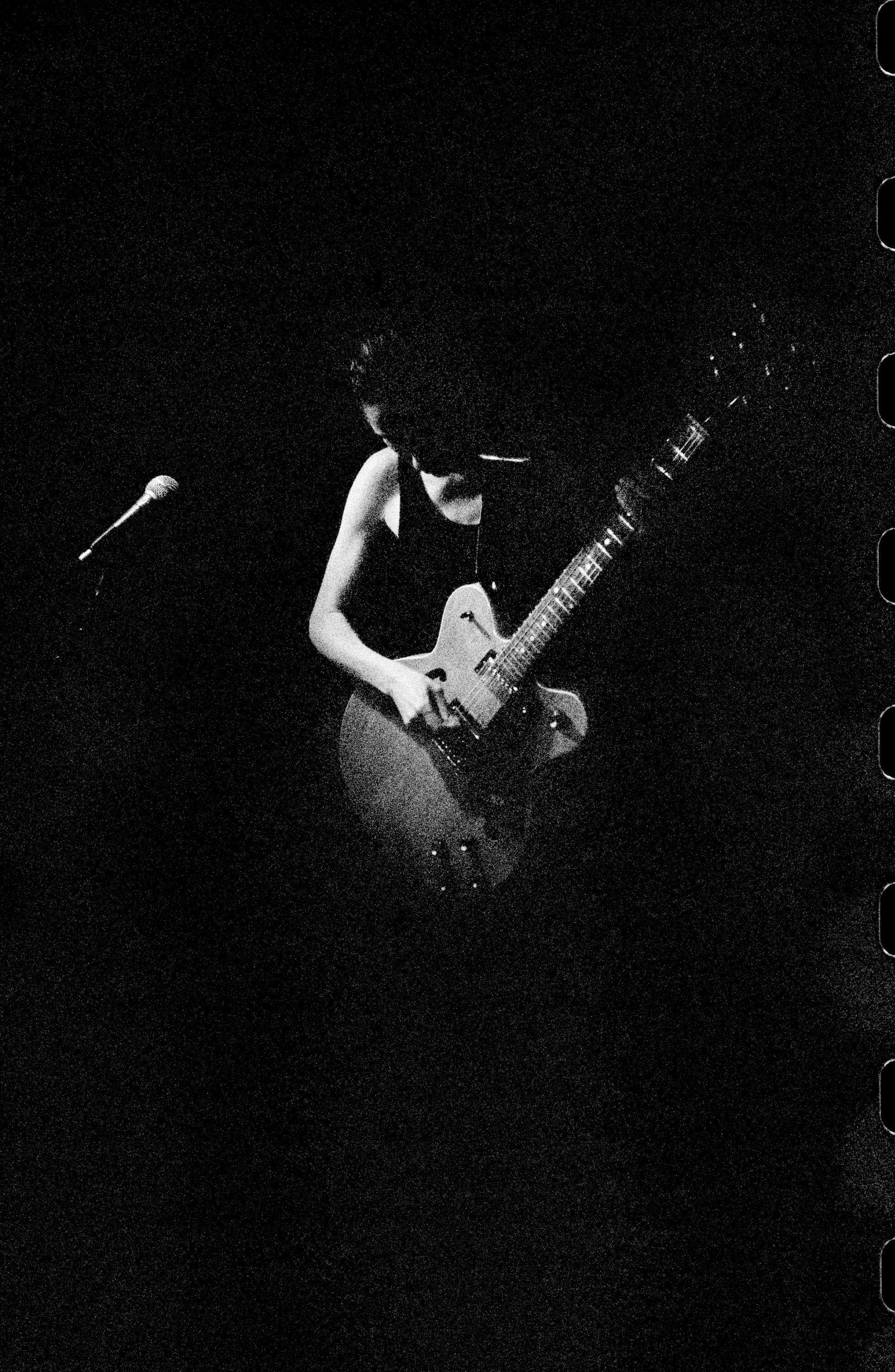 1957x3000 PJ Harvey, The Off Ramp, Seattle, 8 14 92