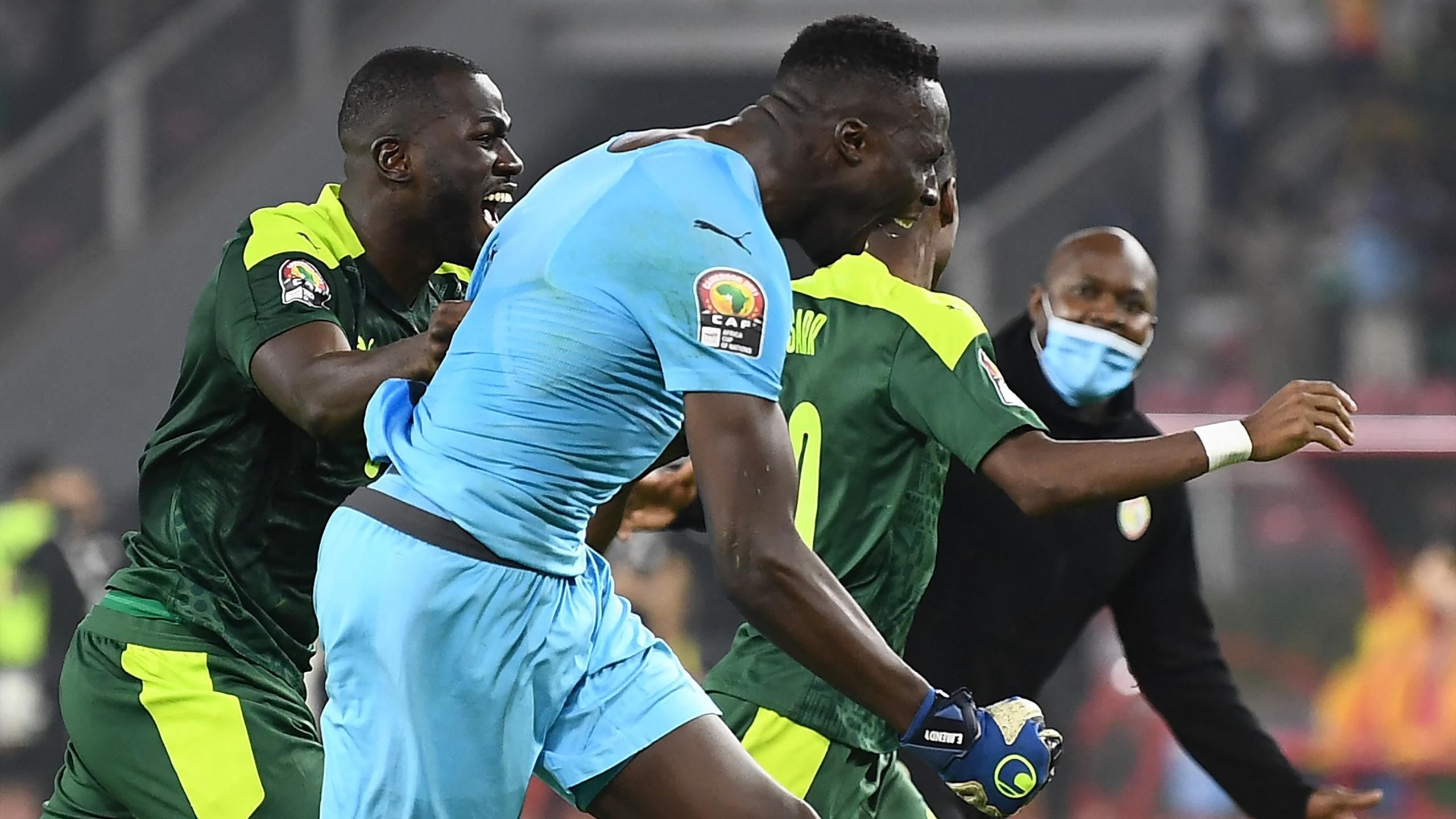 2560x1440 Super proud' Edouard Mendy is the 'best in the world' says Senegal captain Kalidou Koulibaly after Cup of Nations win