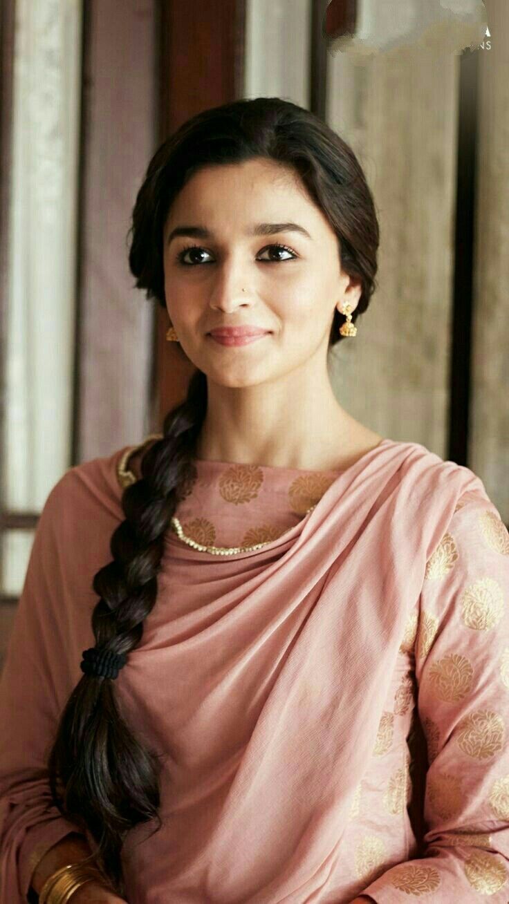 736x1308 Alia bhatt cutest. Alia bhatt, Actress hairstyles, Alia bhatt photohoot