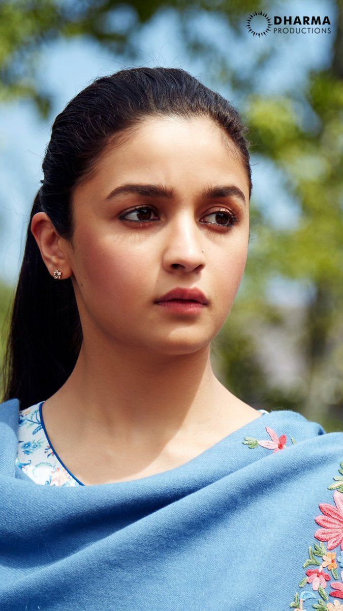 675x1200 Team Alia Bhatt on X: WALLPAPERS: Alia Bhatt as Sehmat Khan still from # Raazi. / X