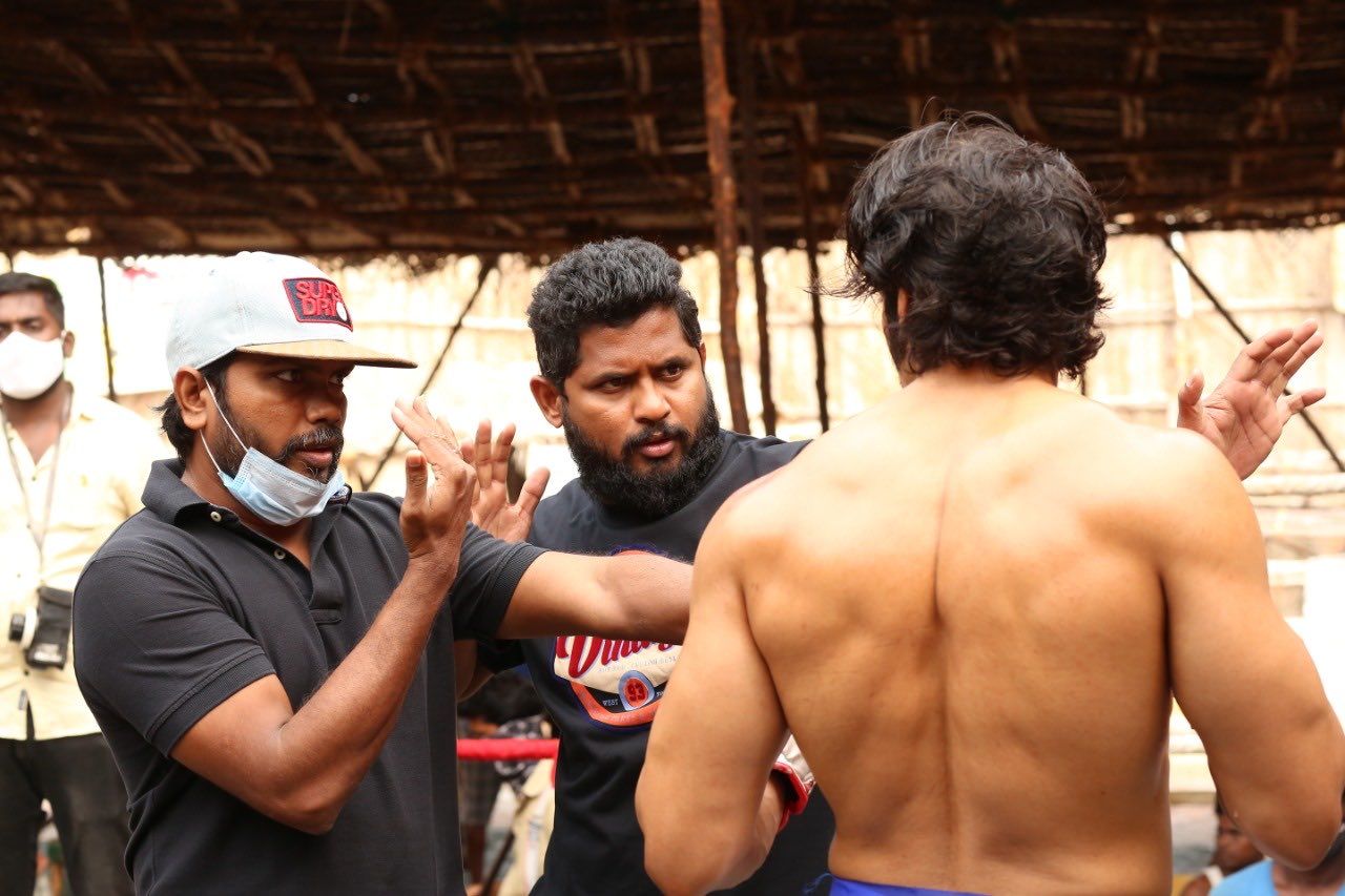 1280x853 Sarpatta Parambarai (2021)