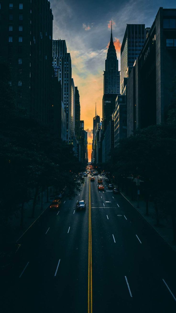 736x1308 Manhattan Road iPhone Wallpaper. iPhone wallpaper night, Dark wallpaper iphone, City wallpaper