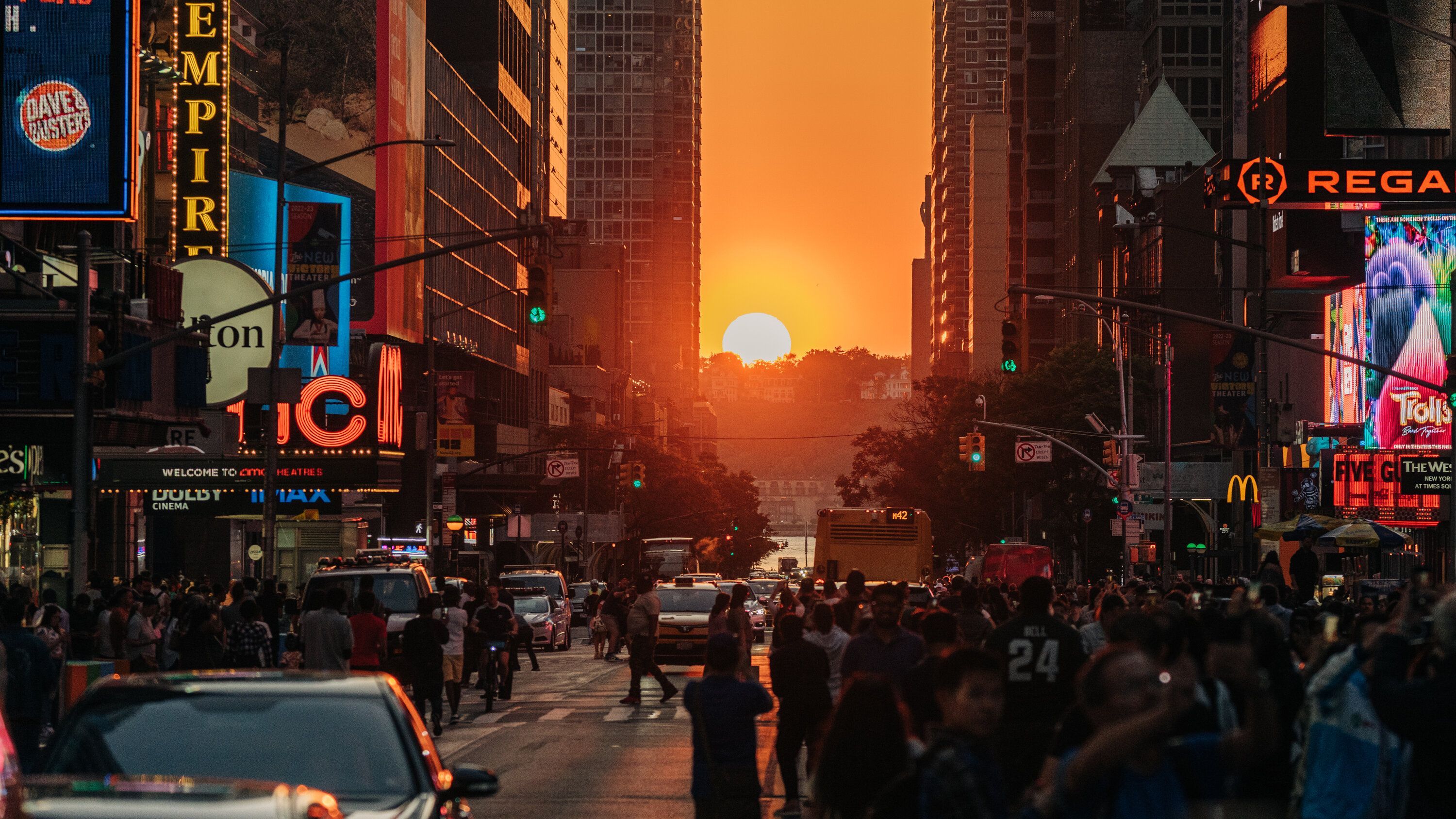 3000x1688 How and Where to Watch Manhattanhenge Tonight